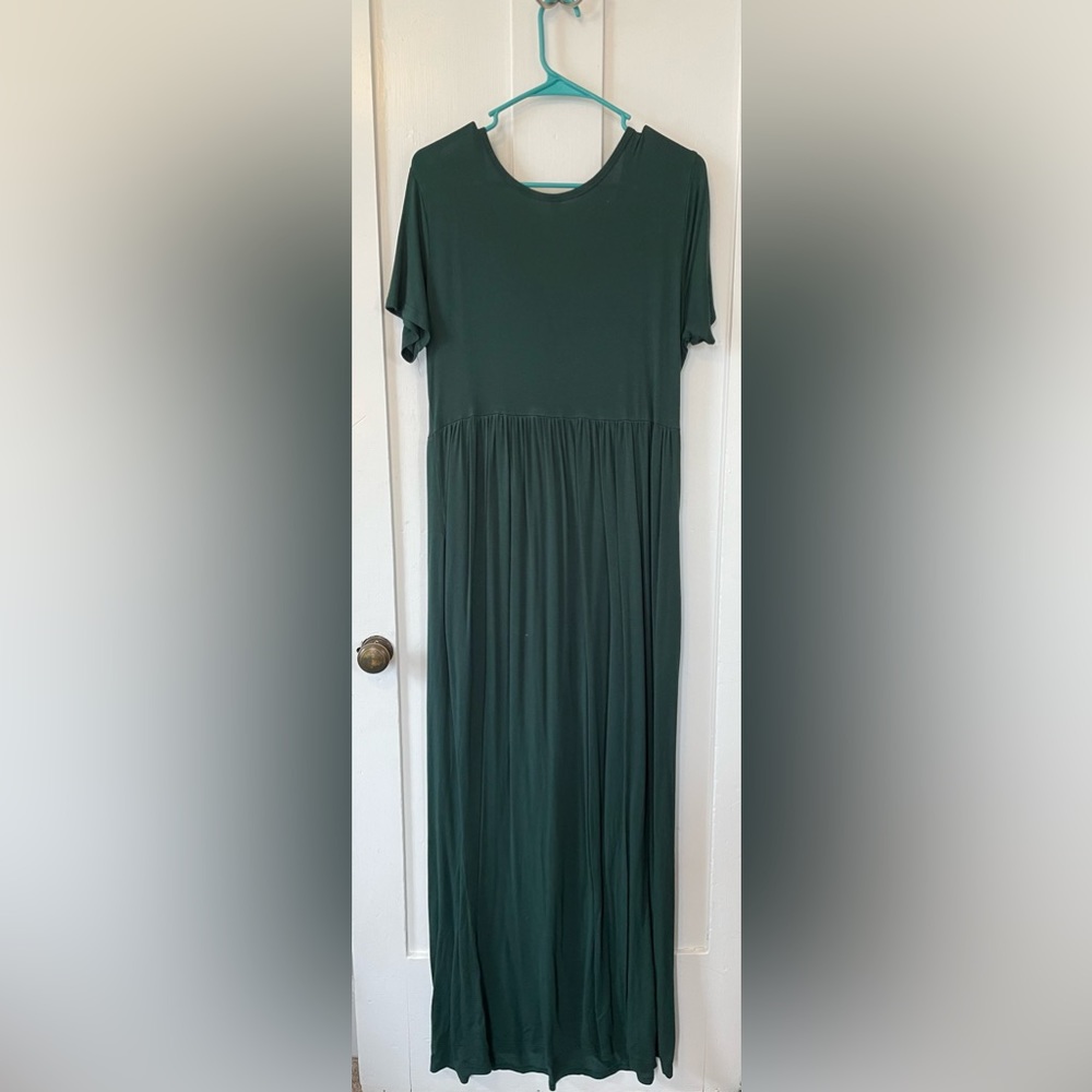 Green short sleeve maxi